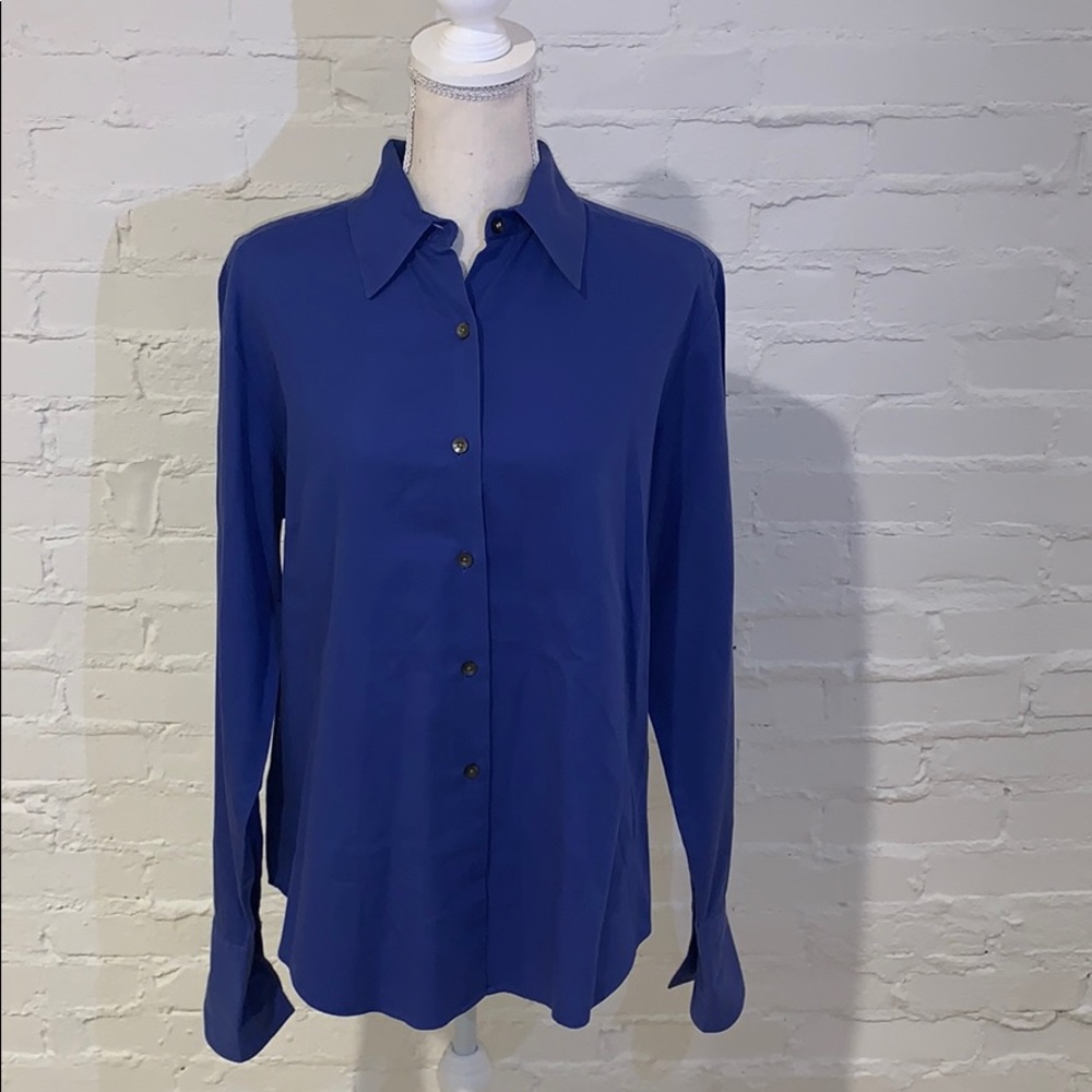 💫 Eddie Bauer Blue Button Down Shirt 💫